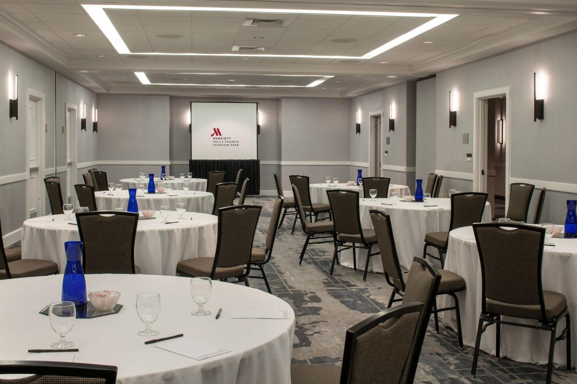 Falls Church Marriott Fairview Park Экстерьер фото