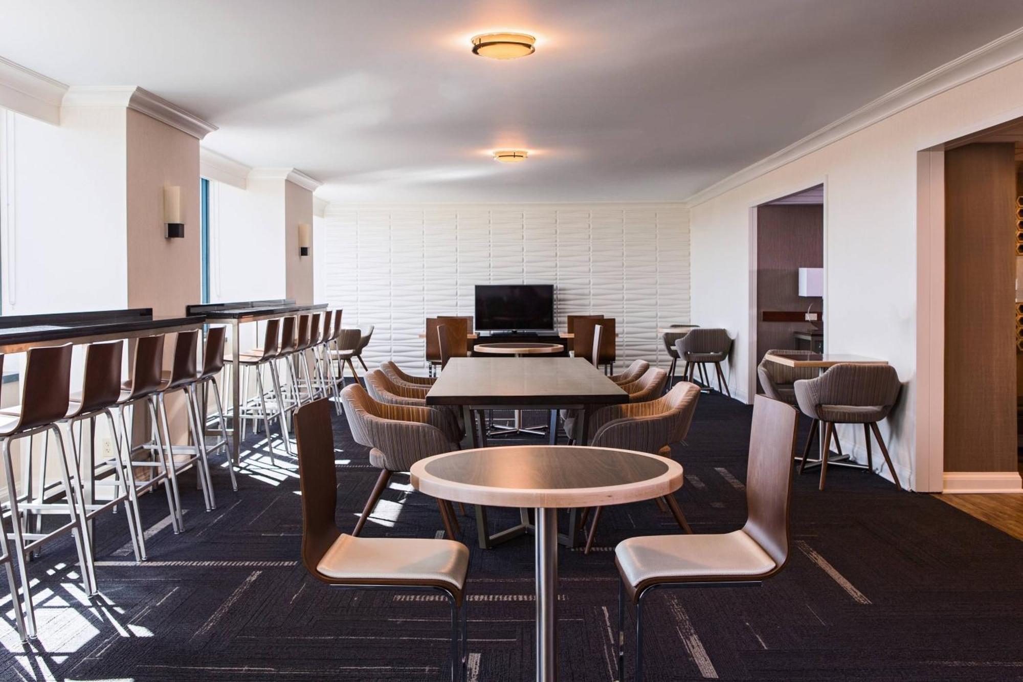 Falls Church Marriott Fairview Park Экстерьер фото